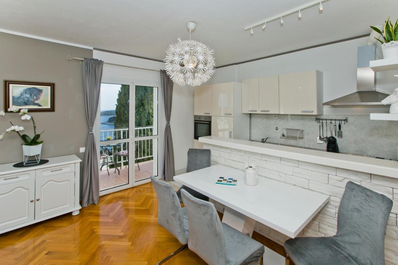 Milton Hvar Apartman